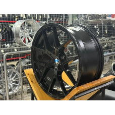 Диски BMW 554M R20 5x120 8.5/9.5 ET30/35 72.6 Gloss black