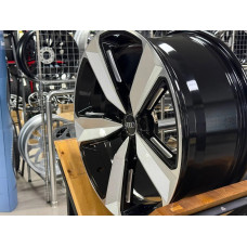 Диски AUDI R19 5x114.3 8.5 ET35 73.1 Black Machinen Face + milled smokes Диски AUDI R19 5x114.3 8.5 ET35 73.1 Black Machinen Face + milled smokes